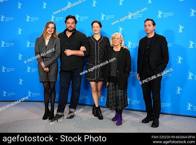 19 February 2023, Berlin: Luna Wedler (l-r), actress, Ronald Zehrfeld, actor, Vicky Krieps, actress, and Margarethe von Trotta, director and screenwriter