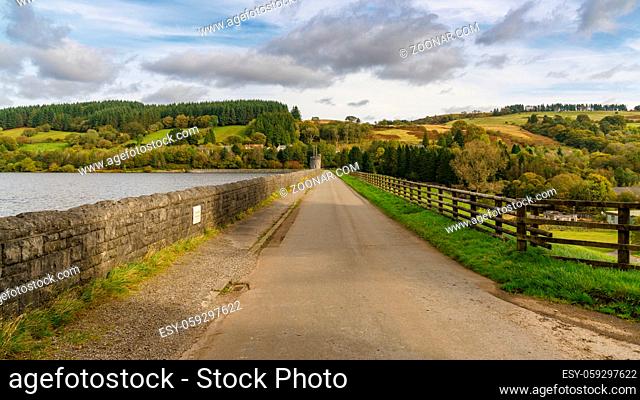 Street over the dam of the Llwyn-on Reservoir near Merthyr Tydfil, Mid Glamorgan, Wales, UK