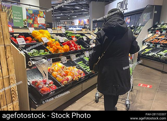 ARCHIVE PHOTO: From April 2nd, 2022, masks will no longer be compulsory when shopping and customers will have to prepare for further increases in prices