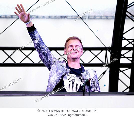 Armin van Buuren performance 04-06-2016 @ The Flying Dutch in Eindhoven (E3strand Eersel)