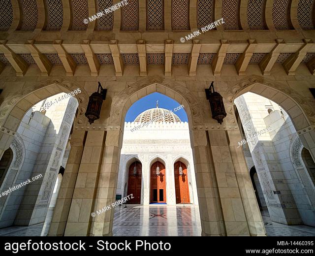 Great Sultan Qabus Mosque in Muscat, Oman