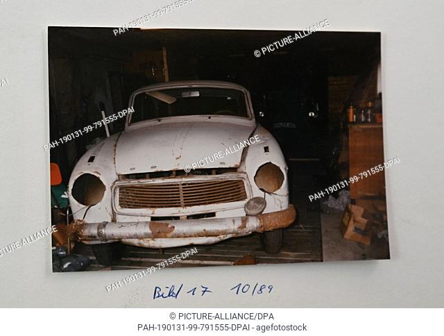 29 January 2019, Bremen: This photo was taken in 1989 by Carsten Pätzold, collector of vintage cars, of his Goliath Hansa 1100 Luxus, year of construction 1960