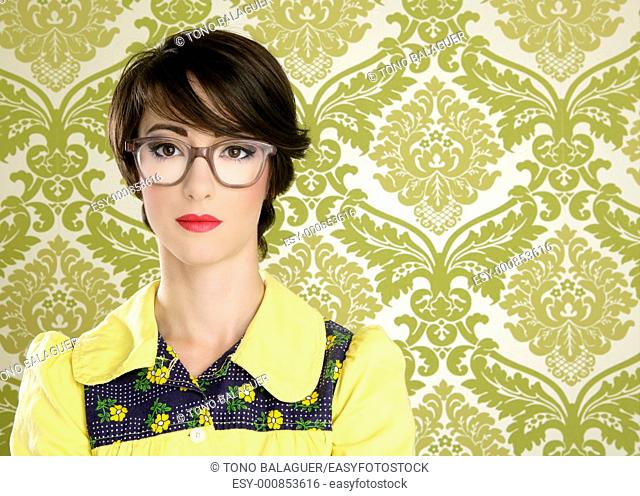 nerd woman retro portrait 70s wallpaper vintage housewife