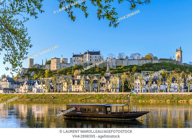 La Chinonaise, Flat-Bottom Boat and the Fortress of Chinon in the background. Indre-et-Loire Department, Centre-Val de Loire Region, Loire valley, France