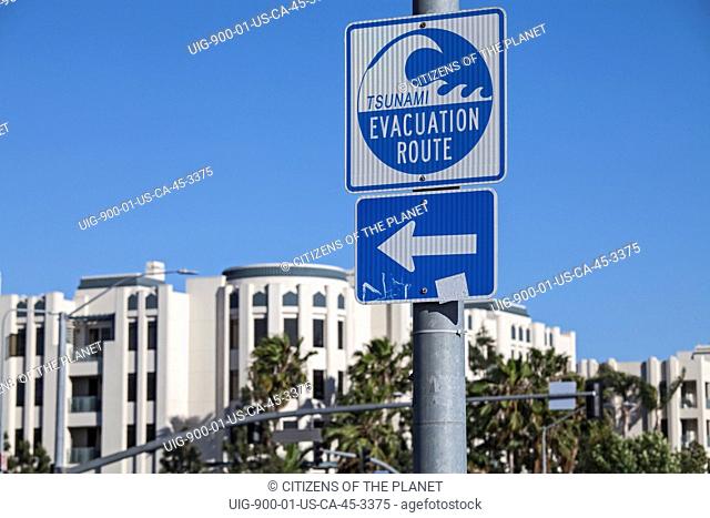 Tsunami Evacuation Route sign, Playa Vista, Los Angeles, California, USA. (Photo by: Citizens of the Planet/UIG)
