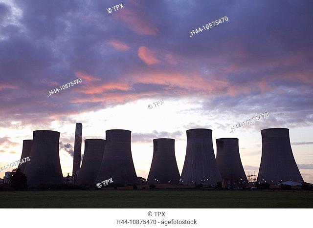 England, Nottinghamshire, Radcliffe-on-Soar, Coal Fired Power Station Cooling Towers