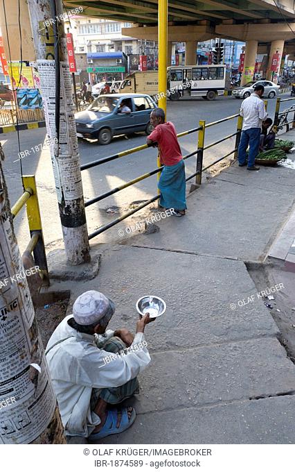 Street scene, Guwahati, capital of Assam, northeast India, India, Asia