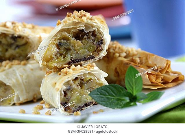 Bananas wrapped with brik pastry