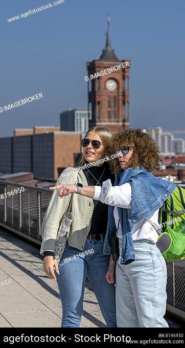 Two woman on sightseeing tour in Berlin, Berlin, Germany, Europe