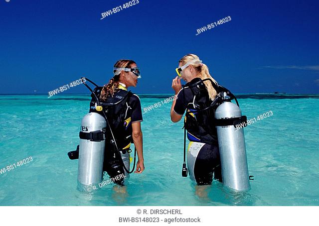 Diving Course, Instructor and Student, Maldives, Indian Ocean, Meemu Atoll