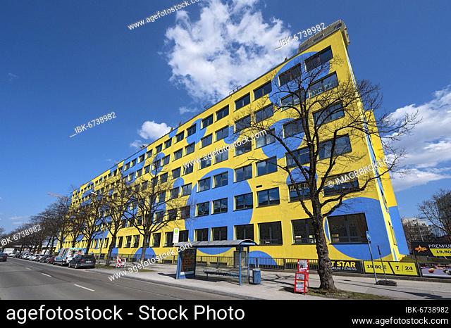 Blue-yellow facade, Kistlerhof, Kistlerhof Street, Munich, Upper Bavaria, Bavaria, Germany, Europe