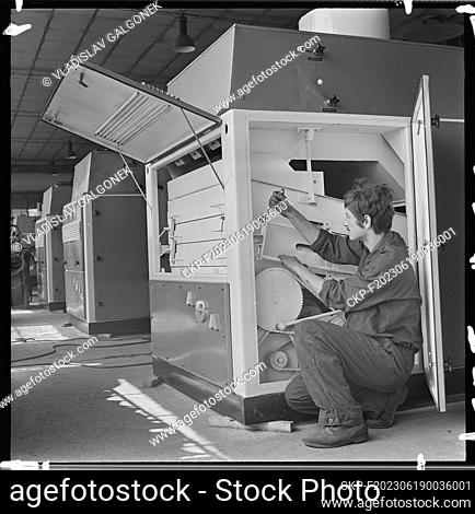 ***SEPTEMBER, 1973 FILE PHOTO***Food machinery and equipment of Strojobal Olomouc, Czechoslovakia, September 1973. Production of steel flour silos for the...