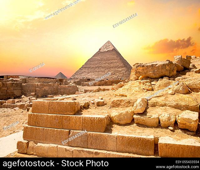 chephren, pyramid of khafre, giza necropolis