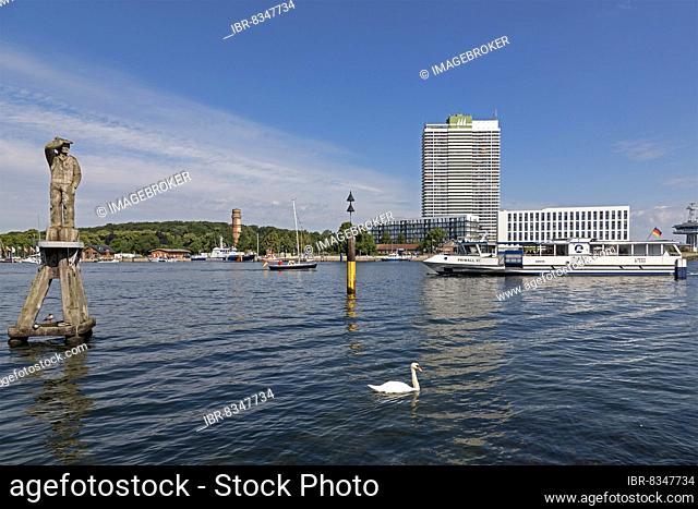 Fiete Statue, Old Lighthouse, Hotel Maritim, Swan, Travemünde, Lübeck, Schleswig-Holstein, Germany, Europe