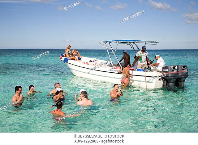 america, caribbean sea, hispaniola island, dominican republic, saona island, tourists