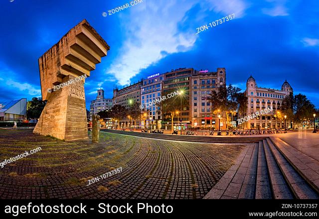 BARCELONA, SPAIN - NOVEMBER 17, 2014: Monument to Francesc Macia on the Placa de Catalunya. The square occupies an area of about 50