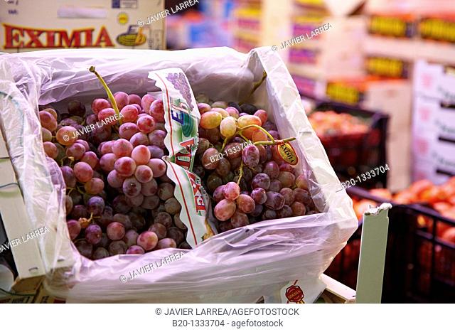 Grapes, Mercabilbao fruits and vegetables wholesale market, Basauri, Bilbao, Bizkaia, Euskadi, Spain