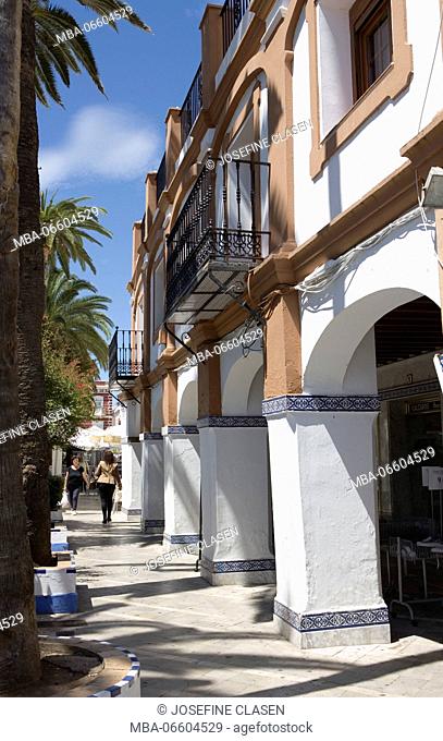 Ayamonte, frontier town with Portugal, travel, Border is Rio Guadiana (river), approx. 21, 000 inhabitants, Old Town