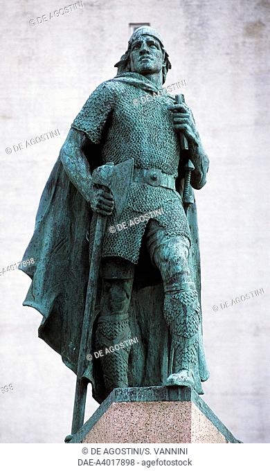 Statue of the Viking Leifur Eiriksson, Reykjavik, Iceland