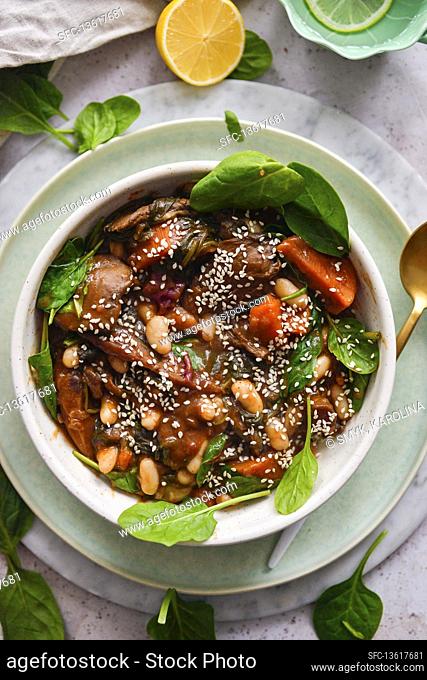 Beans in tomato sauce with spinach