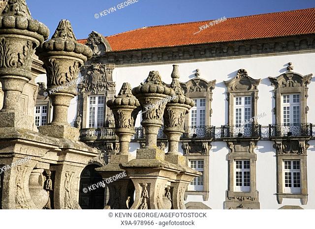 Neo Pombaline Pillory monument in the Plaza Terreiro da Se Square, Porto, Douro Litoral, Portugal