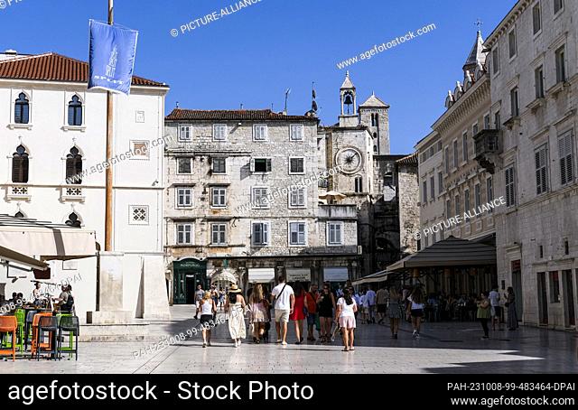 PRODUCTION - 17 September 2023, Croatia, Split: The square Pjaca (People's Square), in Croatian Narodni trg, with the clock tower