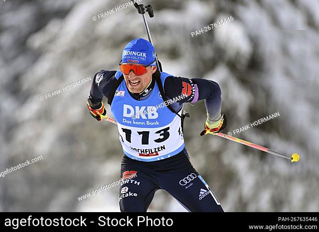 Erik LESSER (GER), action, single image, trimmed single motif, half figure, half figure. IBU Biathlon World Cup in Hochfilzen 10 km sprint of men on December...