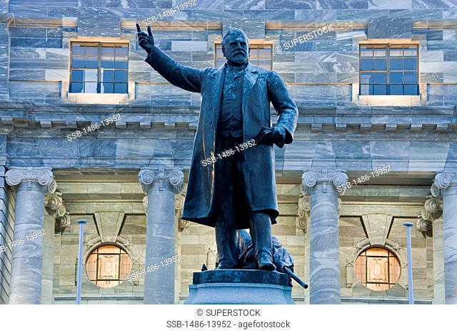 Statue of Richard John Seddon in front of the government building, Parliament Building, Wellington, North Island, New Zealand
