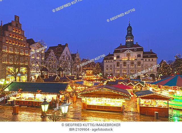 Christmas market, town hall, Lueneburg, Lower Saxony, Germany, Europe