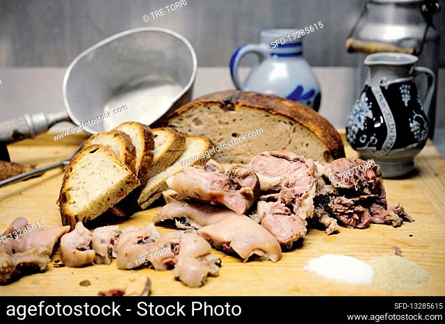 Savoury rye bread with Kesselfleisch (leftover boiled pork and innards)