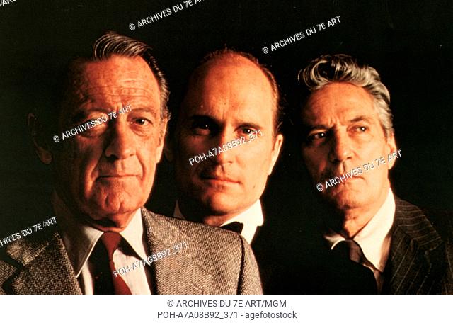 Network Year: 1976 USA Director : Sidney Lumet William Holden, Robert Duvall, Peter Finch. It is forbidden to reproduce the photograph out of context of the...
