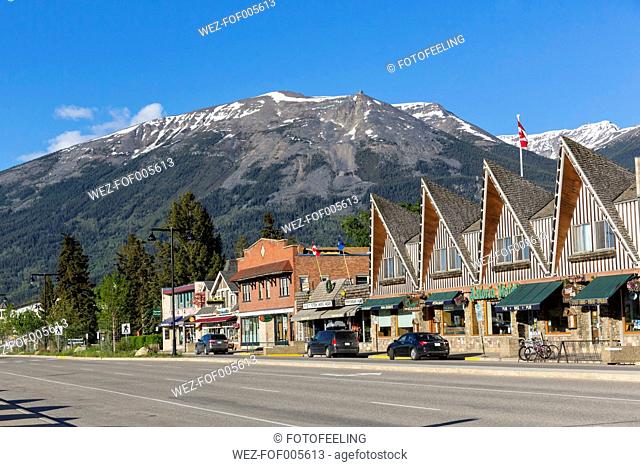 Canada, Alberta, Rocky Mountains, Jasper National Park, Jasper, view to Icefields Parkway (Highway 93)