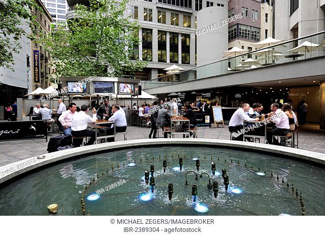 Cafe behind a fountain on Australia Square, Central Business District, CBD, Sydney City, Sydney, New South Wales, NSW, Australia