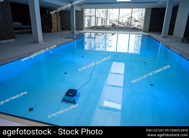 30 November 2022, Mecklenburg-Western Pomerania, Ahlbeck: View into the 1200 square meter spa area on the construction site of the new hotel-apartment complex...