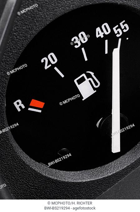 petrol meter of a car showing 'full'