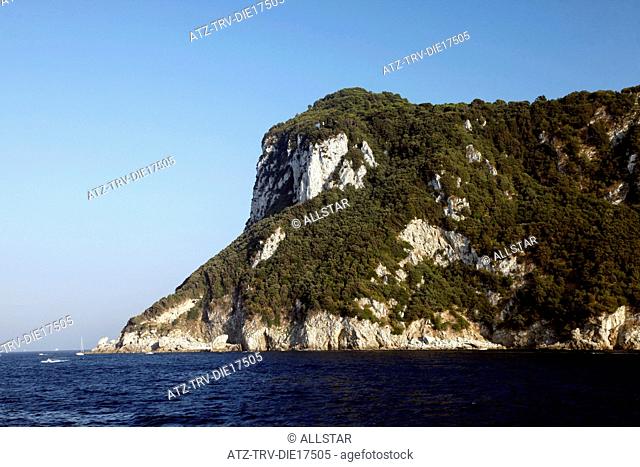 WHITE CLIFFS AT HARBOUR ENTRANCE; MARINA GRANDE, ISLAND OF CAPRI, ITALY; 17/09/2011