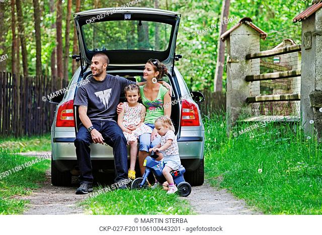 Girls on the family trip CTK Photobank/Martin Sterba, Josef Horazny , MR