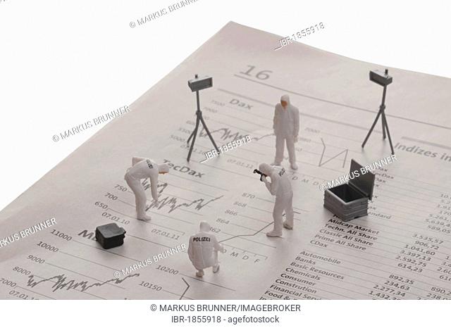Securing of evidence, miniature figures standing on a financial paper, symbolic image for error analysis