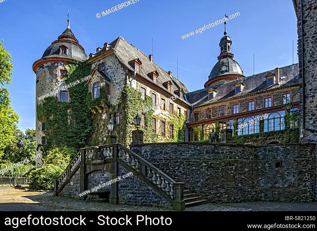 Keep and small castle courtyard, medieval castle, Laubach Castle, residence of the Counts of Solms Laubach, Laubach, Hesse, Germany, Europe