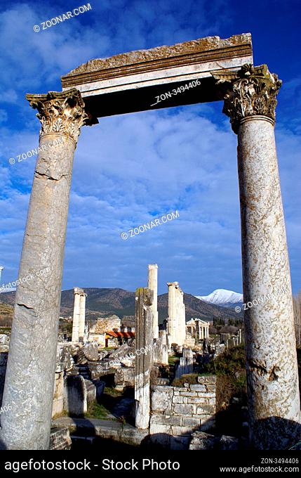 Columns and ruins in Aphrodisias, Turkey