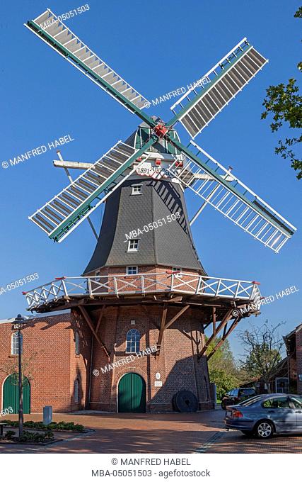 Windmill in Idafehn, Ostrhauderfehn, Rhauderfehn, Overledingerland, Eastern Frisia, Lower Saxony, Germany