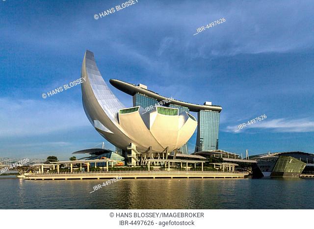Marina Bay Sands Hotel, ArtScience Museum, blue sky, clouds, Singapore
