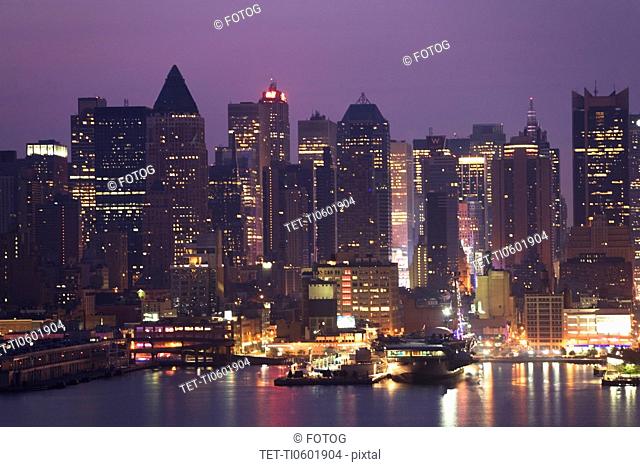 USA, New York State, New York City, Skyline seen from New Jersey