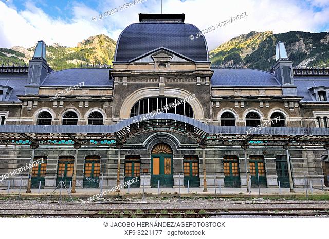 Canfranc International Train Station in the Pyrenes. Canfranc. Huesca province. Aragón. Spain