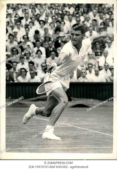 Jul. 01, 1957 - 1-7-57 Wimbledon Tennis Championships ?¢‚Ç¨‚Äú A.J. Cooper V. H. Flam ?¢‚Ç¨‚Äú Keystone Photo Shows: H. Flam (U.S.A