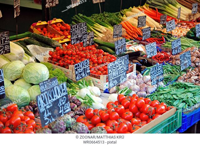 Gemüseauslage Marktstand