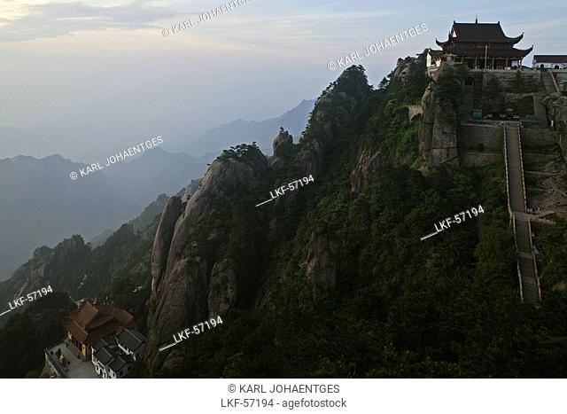 Tian Tai Feng Monastery, Jiuhuashan, Mount Jiuhua, mountain of nine flowers, Jiuhua Shan, Anhui province, China, Asia