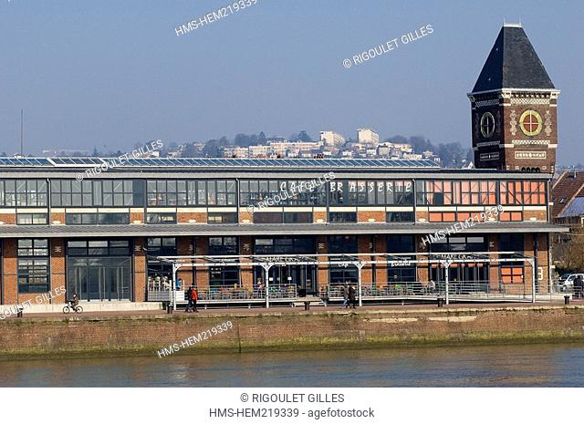 France, Seine Maritime, Rouen, the Quai de Bois Guilbert docks recently fit out