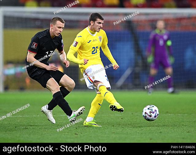 duels, duel Lukas Klostermann versus Valentin Mihaila (ROU) / r. GES / Football / World Cup qualification: Romania - Germany, March 28