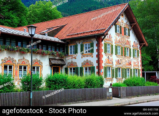 Lüftlmalerei, here the children's home, so-called Hänsel-und-Gretel-Heim, group of houses of two-storey gable-roofed buildings with lower connecting building...